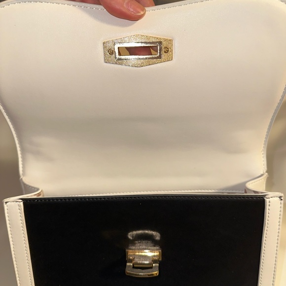 JustFab Paneled Shoulder Bag Used for One Occasion - Picture 5 of 6